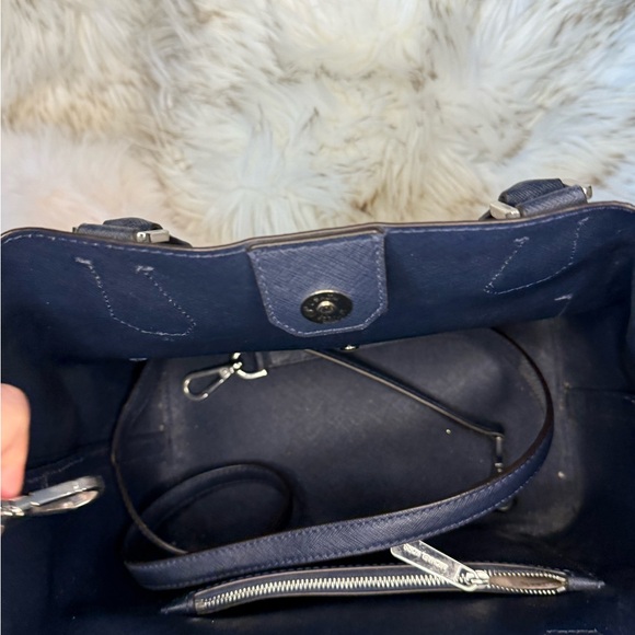 Michael Kors Navy and White Striped Women's Bag Set - Picture 4 of 8